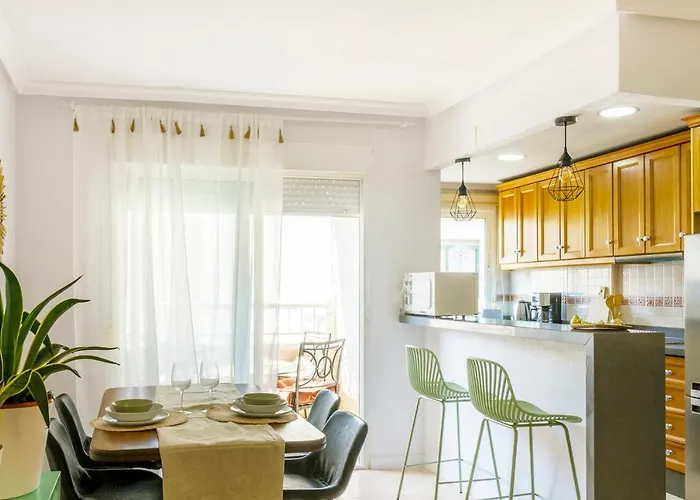 Pink Maritimo 아파트 또레비에하