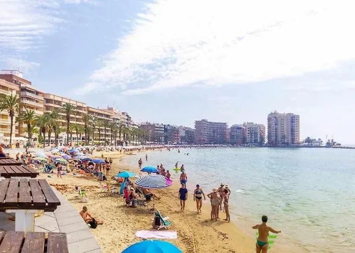 Pink Maritimo 아파트