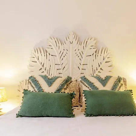 Pink Maritimo - Winter By The Sea تورّيفيِخا